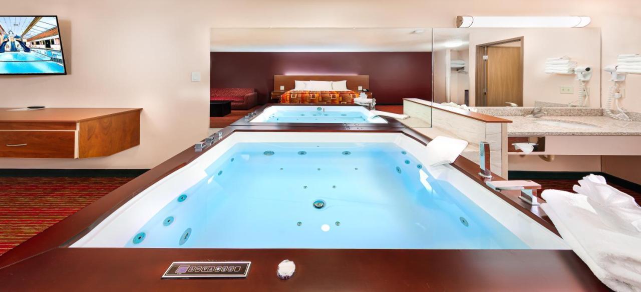 Grand Marquis Waterpark Hotel & Suites Lake Delton Exteriér fotografie